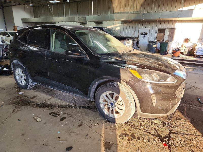 Photo 4 from auction – 2020 FORD ESCAPE SE with VIN 1FMCU9G63LUC16112