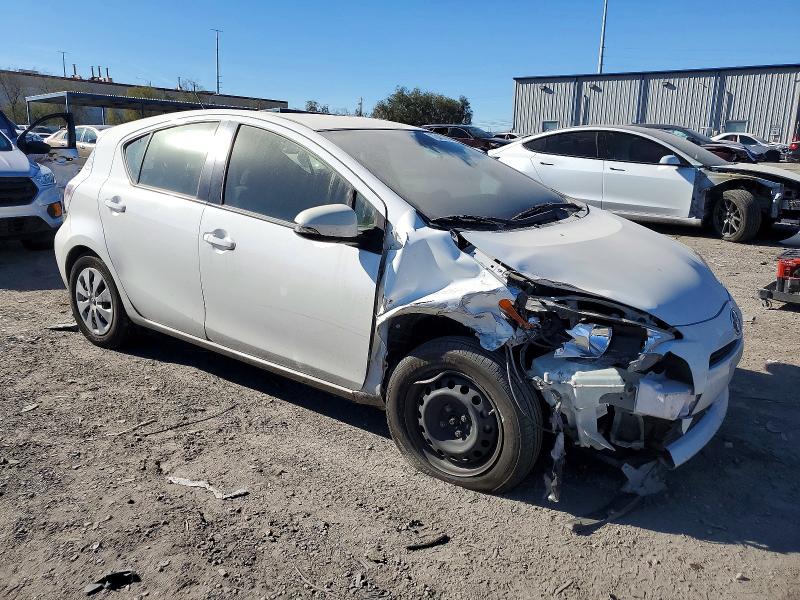 Photo 4 from auction – 2013 TOYOTA PRIUS C with VIN JTDKDTB38D1057682