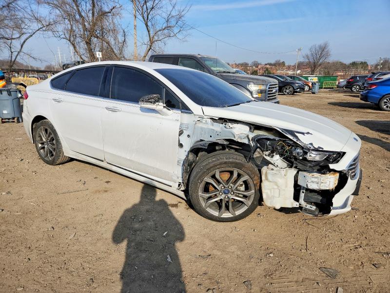 Photo 4 from auction – 2020 FORD FUSION with VIN 3FA6P0CD7LR174145