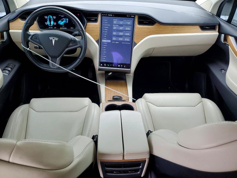 Photo 8 from auction – 2018 TESLA MODEL X with VIN 5YJXCAE20JF113973