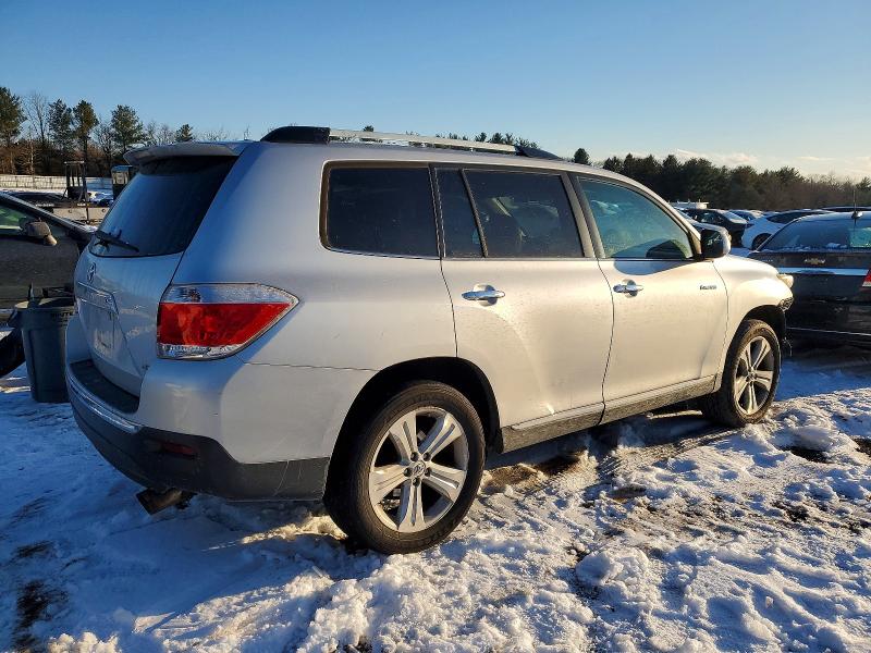 Photo 3 from auction – 2012 TOYOTA HIGHLANDER with VIN 5TDDK3EH5CS138498