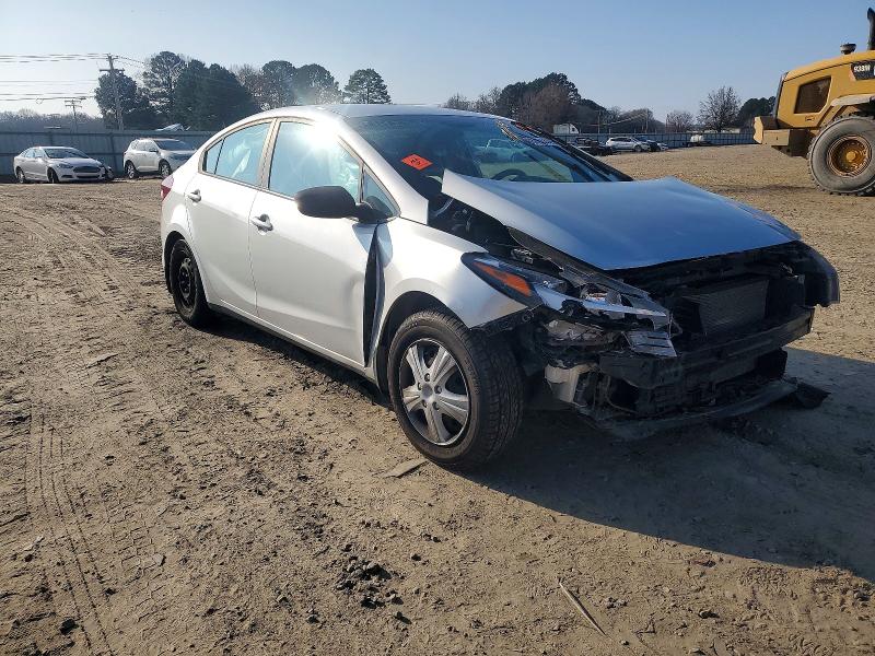 Photo 4 from auction – 2018 KIA FORTE LX with VIN 3KPFK4A78JE178478