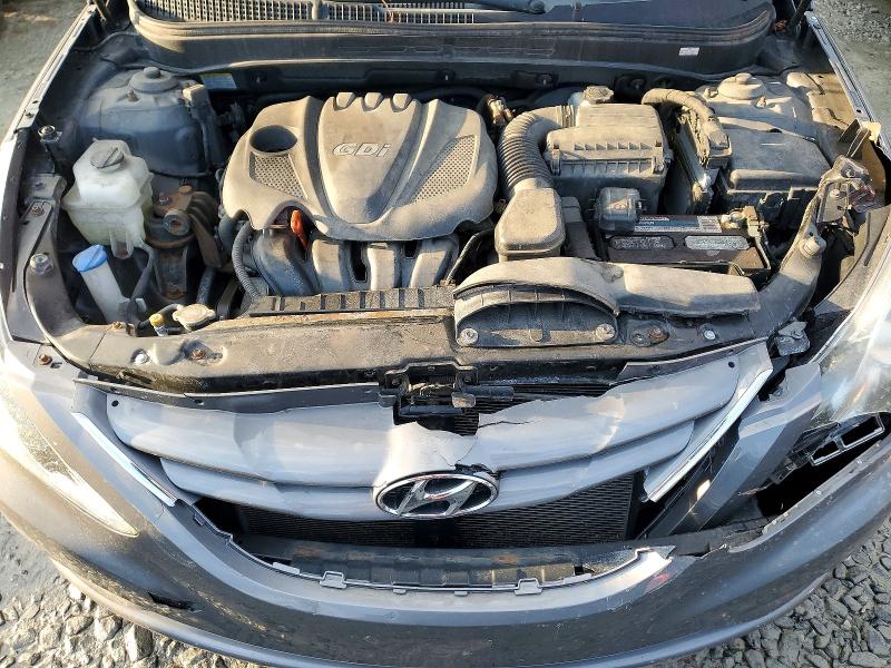 Photo 11 from auction – 2011 HYUNDAI SONATA with VIN 5NPEB4AC3BH213739