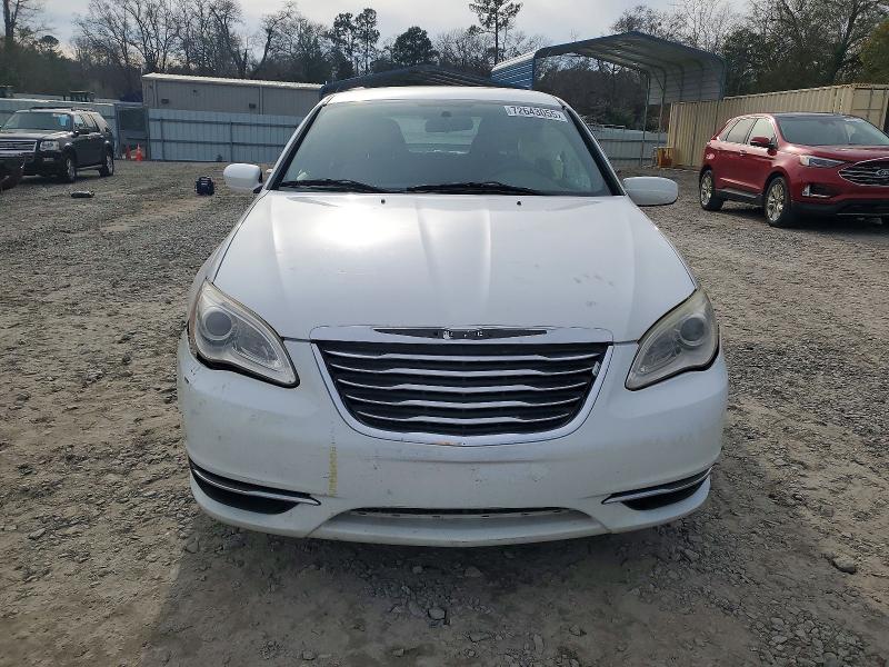Photo 5 from auction – 2013 CHRYSLER 200 with VIN 1C3CCBBB0DN639328