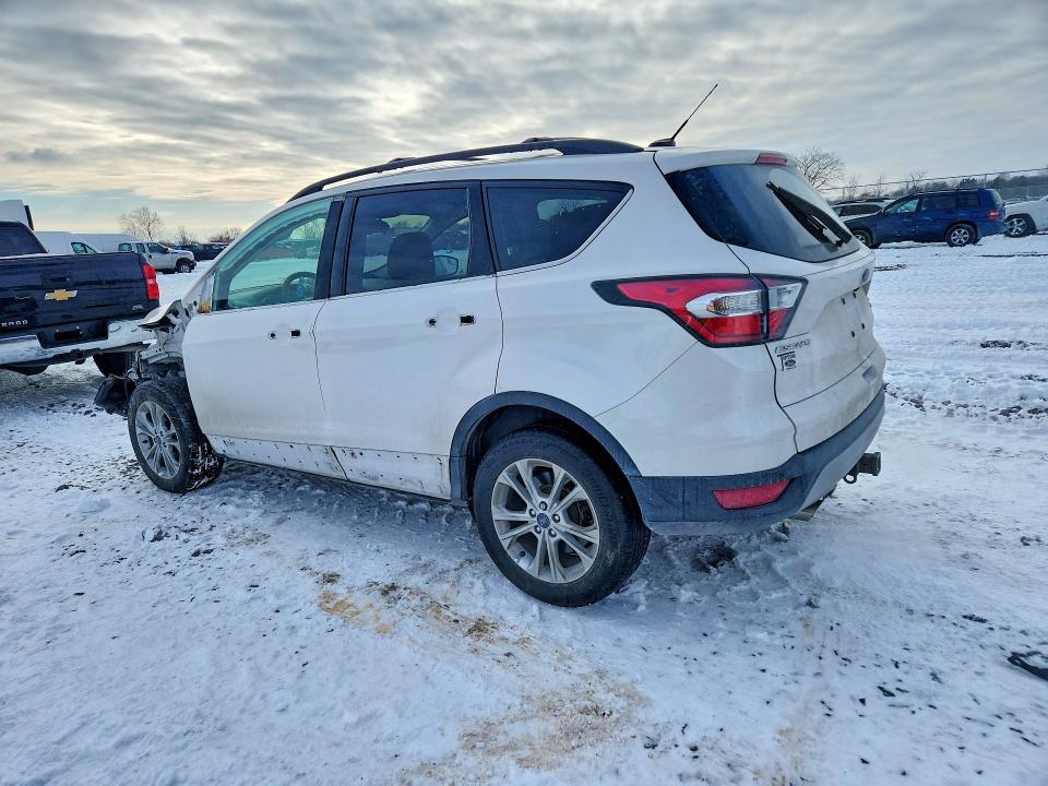 Photo 2 from auction – 2017 FORD ESCAPE SE with VIN 1FMCU0G92HUA55054