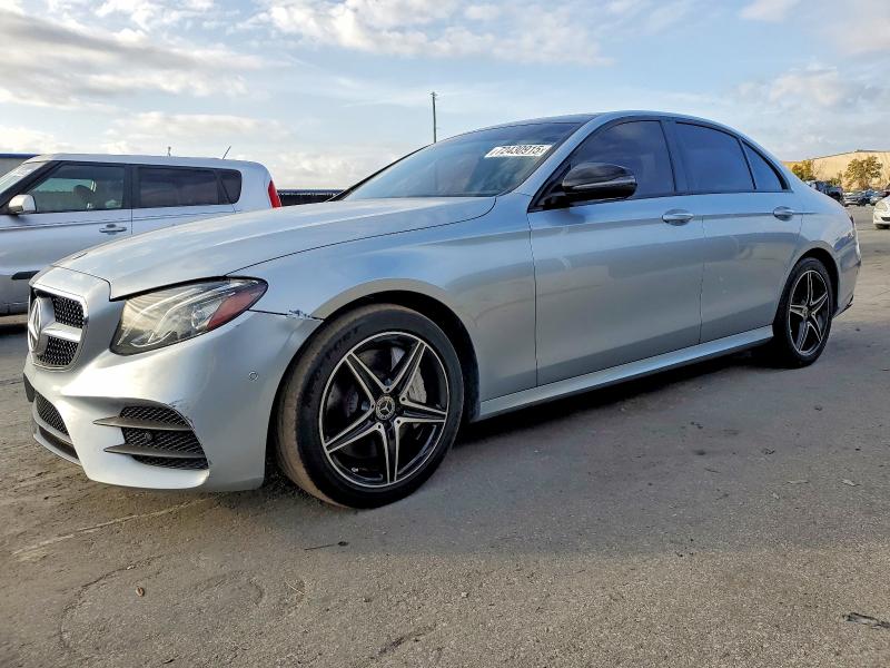 MERCEDES-BENZ E 300 2018 with VIN WDDZF4JB7JA403889 - Photo from auction