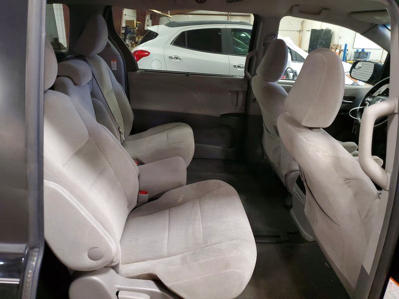 Photo 11 from auction – 2017 TOYOTA SIENNA LE with VIN 5TDKZ3DC3HS832624