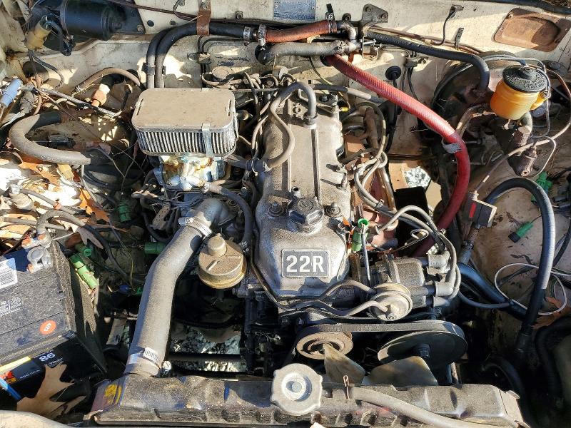 Photo 11 from auction – 1983 TOYOTA PICKUP with VIN JT4RN48S3D0081071