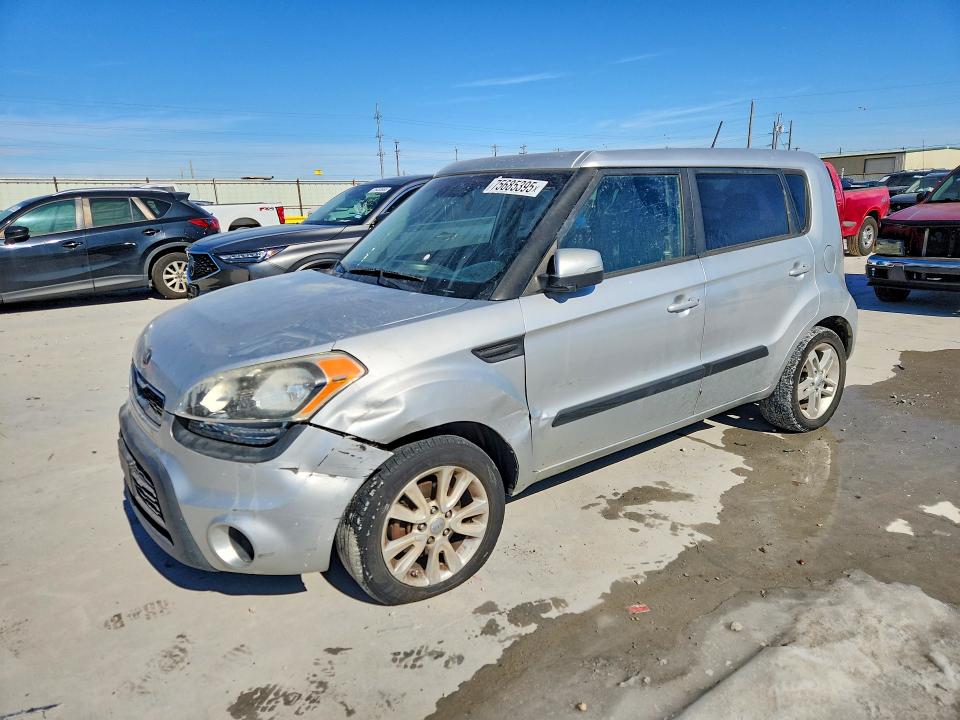 KIA SOUL 2013 مع رقم تعريف المركبة KNDJT2A68D7587541 - صورة من المزاد