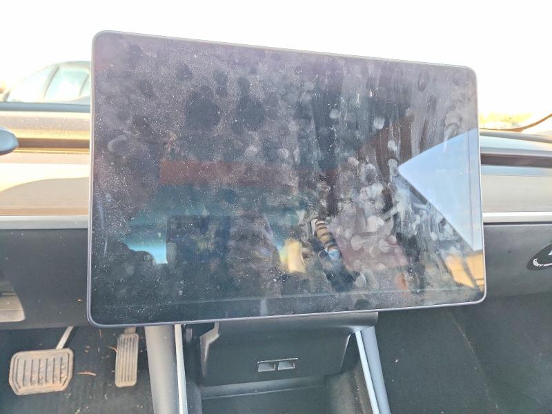 Photo 9 from auction – 2018 TESLA MODEL 3 with VIN 5YJ3E1EA4JF032913