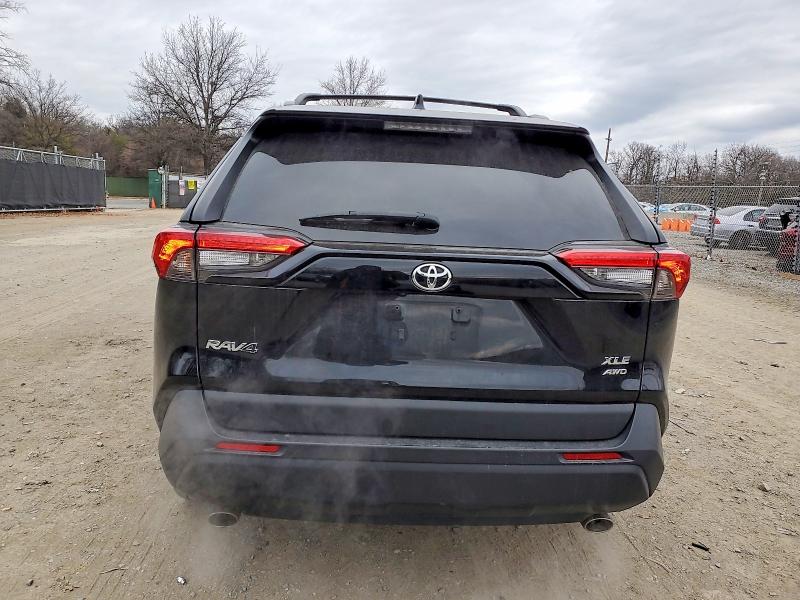Photo 6 from auction – 2022 TOYOTA RAV4 XLE with VIN 2T3P1RFV2NC315616
