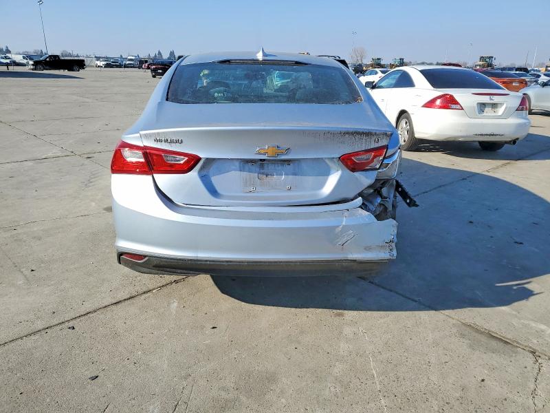Photo 6 from auction – 2018 CHEVROLET MALIBU LT with VIN 1G1ZD5ST0JF156627