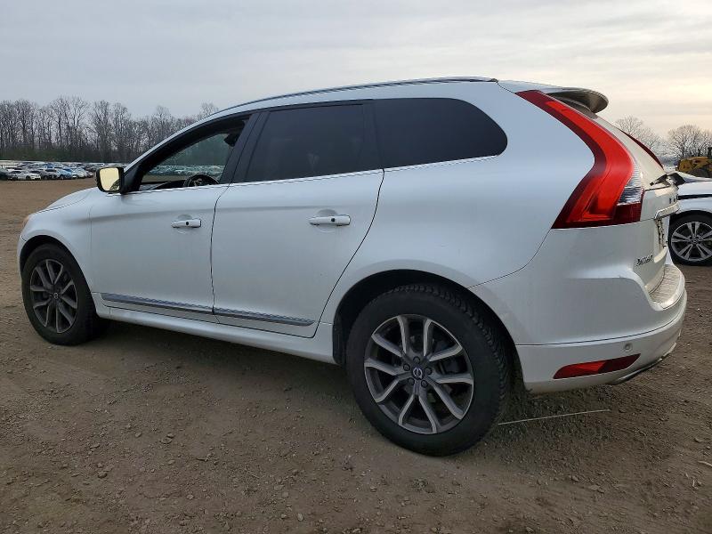 Photo 2 from auction – 2016 VOLVO XC60 with VIN YV4612RK7G2822152