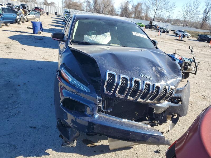 Photo 5 from auction – 2015 JEEP CHEROKEE with VIN 1C4PJLAB2FW572416