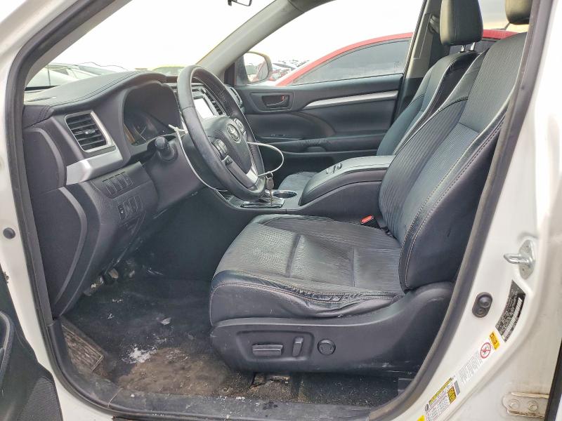 Photo 7 from auction – 2015 TOYOTA HIGHLANDER with VIN 5TDBKRFH4FS202785