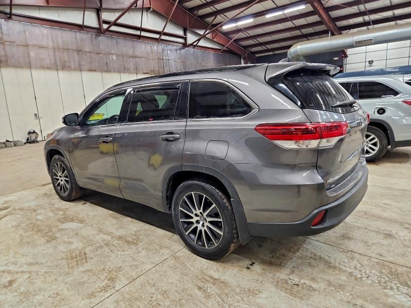 Photo 2 from auction – 2017 TOYOTA HIGHLANDER with VIN 5TDJZRFH9HS365653
