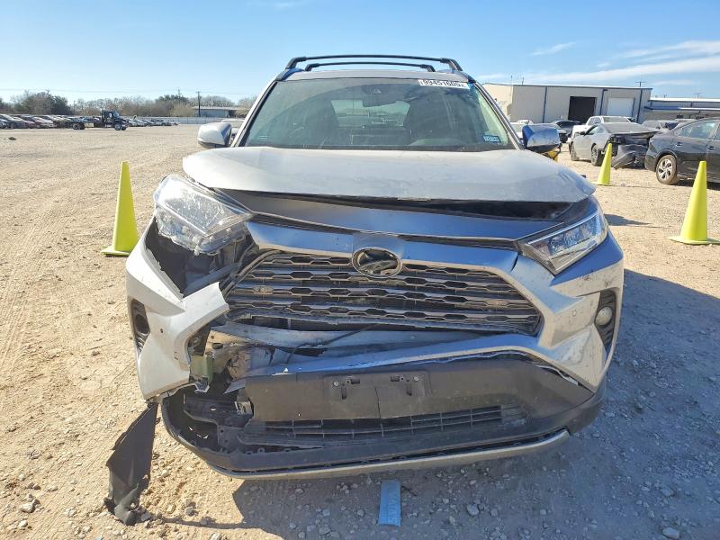 Photo 5 from auction – 2019 TOYOTA RAV4 LIMIT with VIN 2T3Y1RFVXKW035764