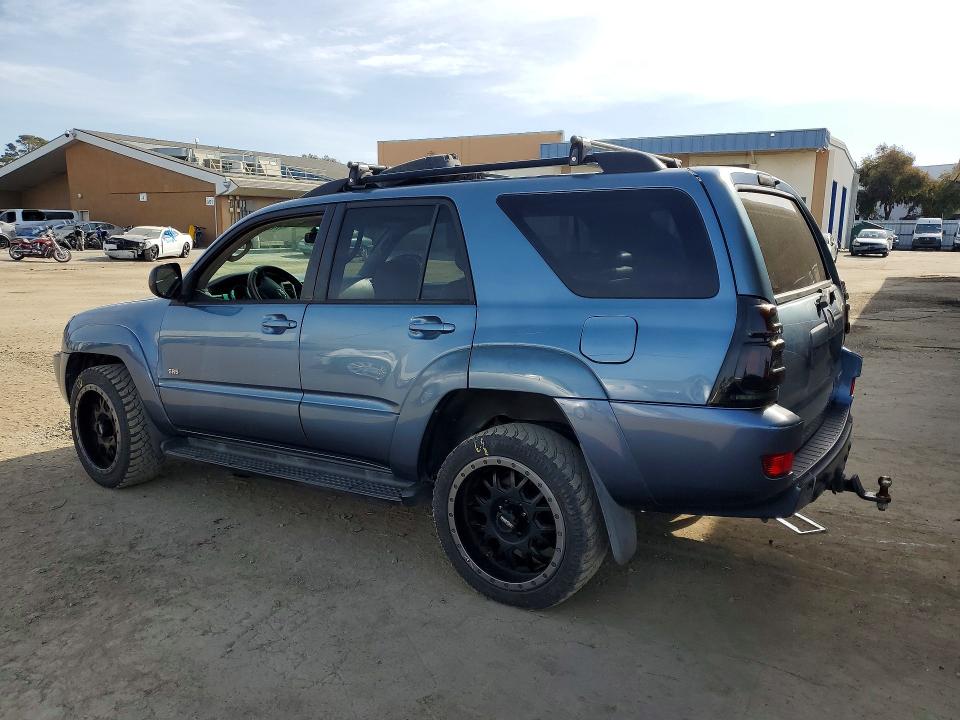 Photo 2 from auction – 2003 TOYOTA 4RUNNER SR with VIN JTEZU14R438006556