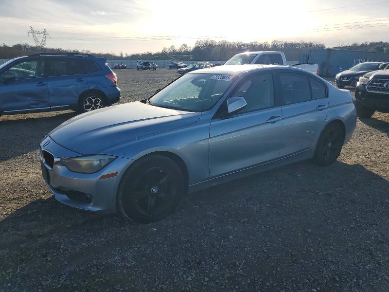 BMW 320 I 2013 with VIN WBA3B1C56DK128092 - Photo from auction