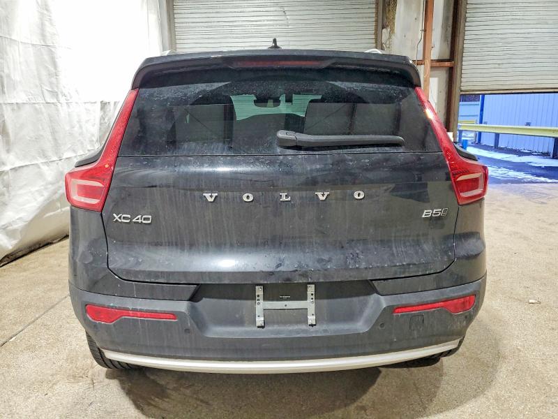 Photo 6 from auction – 2025 VOLVO XC40 CORE with VIN YV4L12UJ2S2607465