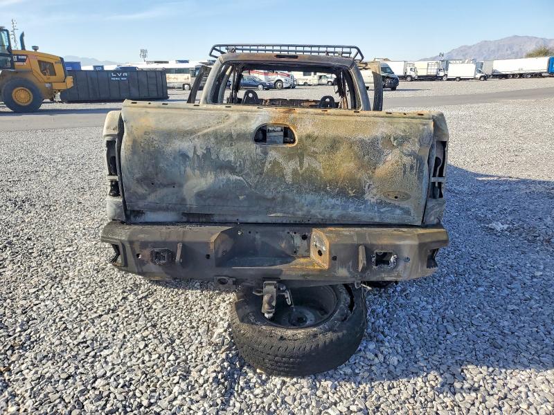Photo 6 from auction – 2006 FORD F350 with VIN 1FTWW31P06EA95015