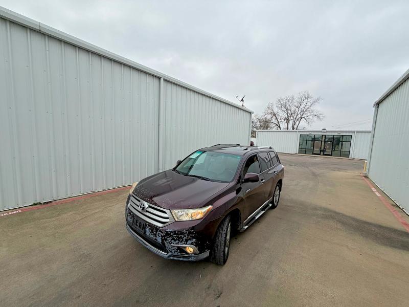 Photo 2 from auction – 2011 TOYOTA HIGHLANDER with VIN 5TDYK3EH1BS035188