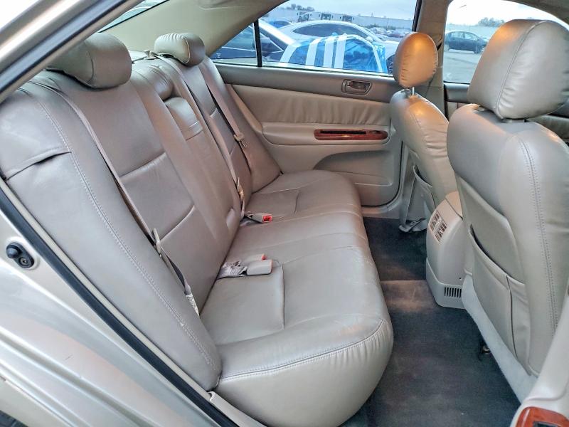 Photo 10 from auction – 2004 TOYOTA CAMRY LE with VIN 4T1BF32K94U067651