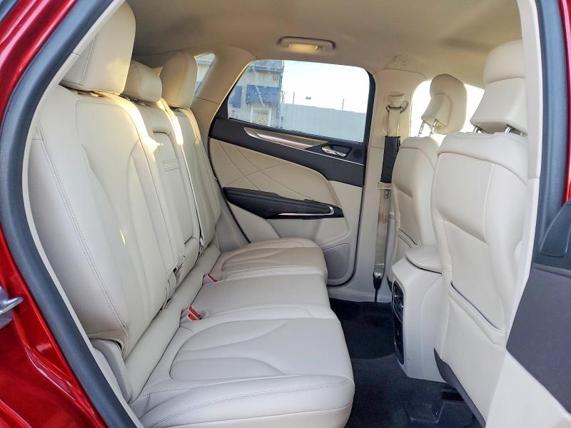 Photo 11 from auction – 2019 LINCOLN MKC with VIN 5LMCJ1C97KUL48828