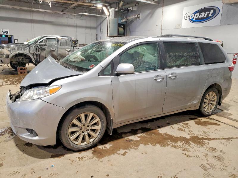 TOYOTA SIENNA LE 2015 with VIN 5TDJK3DC9FS116601 - Photo from auction