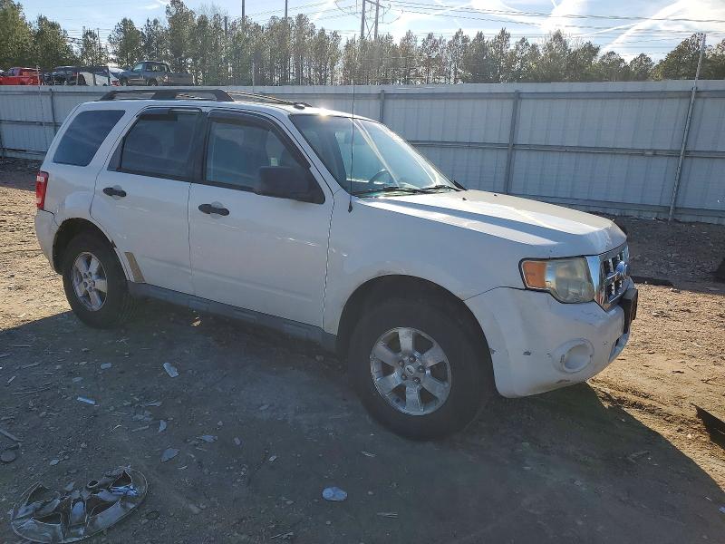 Photo 4 from auction – 2009 FORD ESCAPE with VIN 1FMCU03G59KA07887