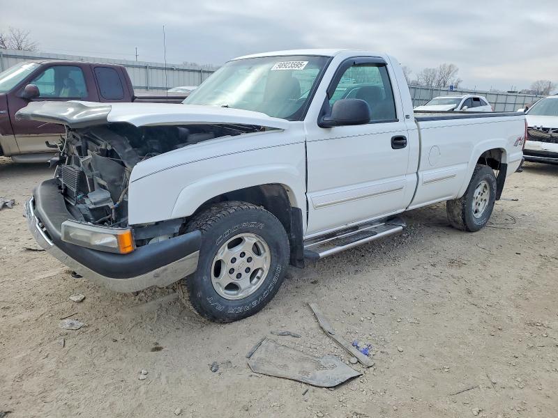 CHEVROLET SILVERADO 2004 with VIN 1GCEK14T84Z104926 - Photo from auction