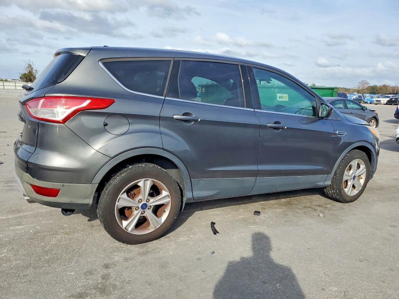 Photo 3 from auction – 2015 FORD ESCAPE SE with VIN 1FMCU0G74FUC86064