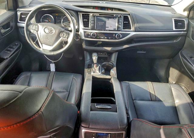 Photo 8 from auction – 2019 TOYOTA HIGHLANDER with VIN 5TDJZRFH6KS979597