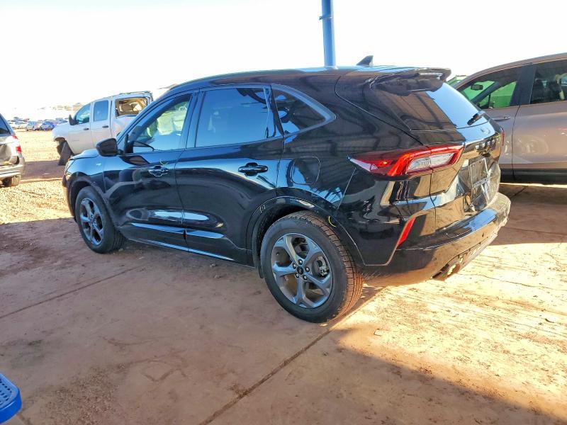 Photo 2 from auction – 2023 FORD ESCAPE with VIN 1FMCU0MN0PUA94905