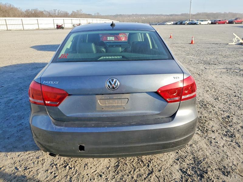 Photo 6 from auction – 2015 VOLKSWAGEN PASSAT S with VIN 1VWAT7A36FC087954