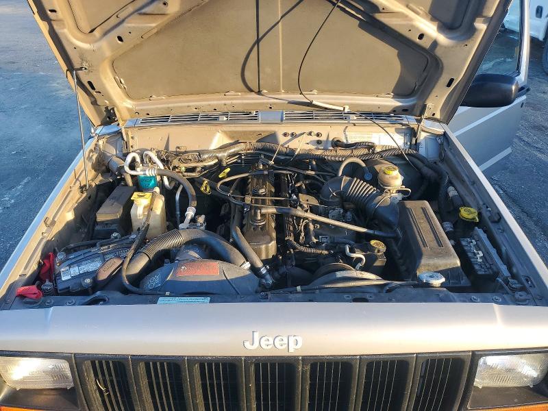 Photo 11 from auction – 2001 JEEP CHEROKEE S with VIN 1J4FT28S71L520970
