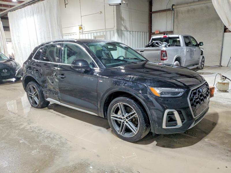 Photo 4 from auction – 2021 AUDI Q5 E PREST with VIN WA1F2AFY6M2025335