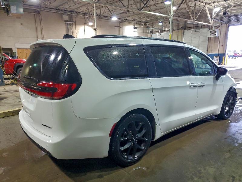 Photo 3 from auction – 2025 CHRYSLER PACIFICA L with VIN 2C4RC1GG1SR548850
