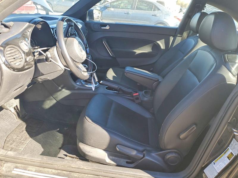Photo 7 from auction – 2018 VOLKSWAGEN BEETLE S with VIN 3VWFD7AT0JM703559