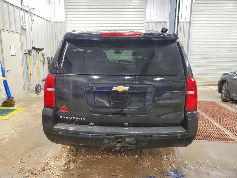 Photo 6 from auction – 2016 CHEVROLET SUBURBAN with VIN 1GNSKGEC2GR231011