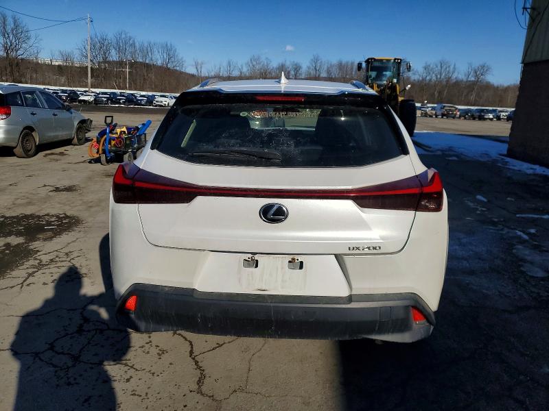 Photo 6 from auction – 2021 LEXUS UX 200 with VIN JTHX3JBH7M2032130