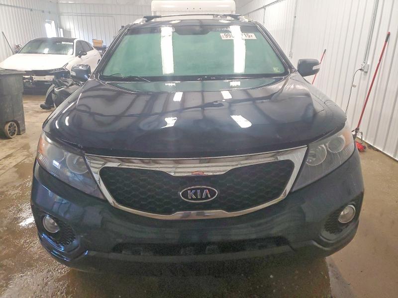 Photo 5 from auction – 2013 KIA SORENTO LX with VIN 5XYKTCA62DG337970