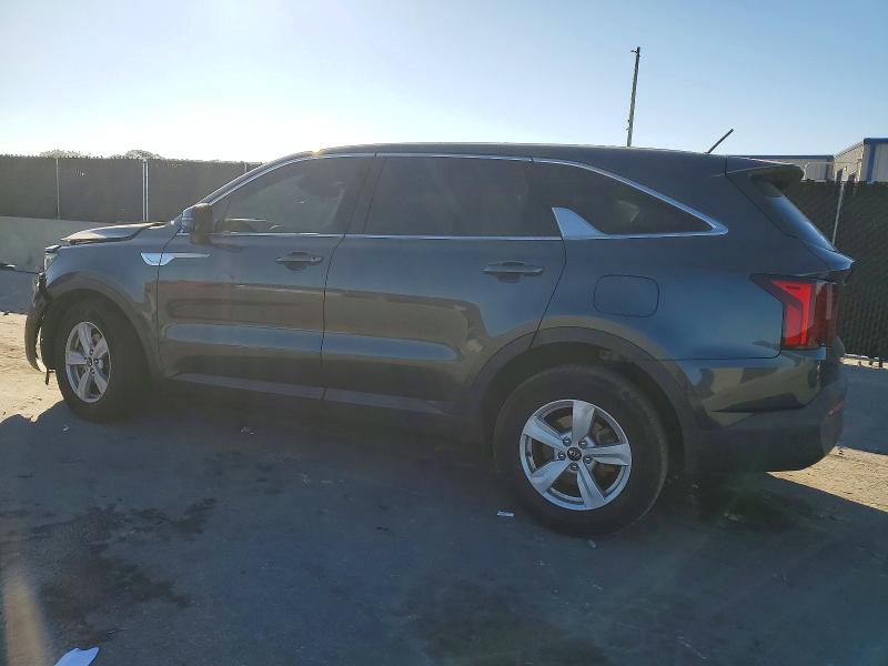 Photo 2 from auction – 2021 KIA SORENTO with VIN 5XYRG4LC6MG001931