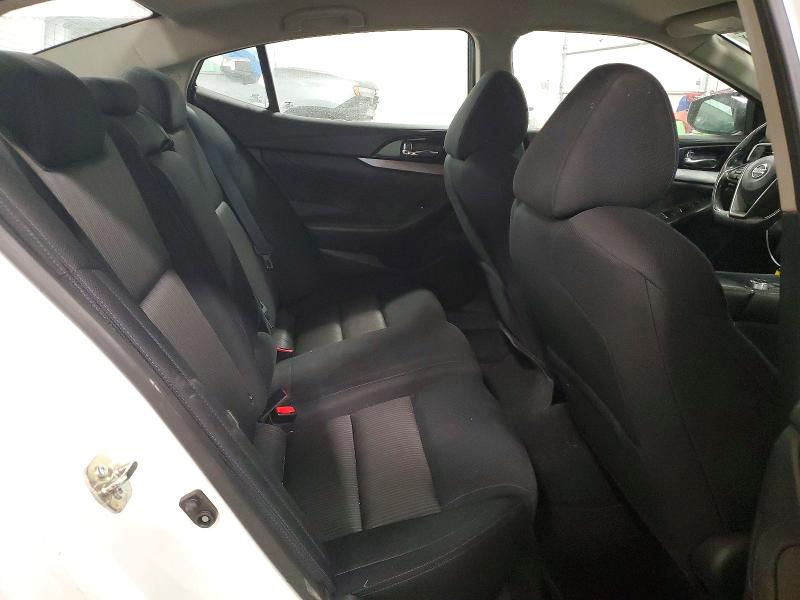 Photo 10 from auction – 2017 NISSAN MAXIMA 3.5 with VIN 1N4AA6AP7HC414554