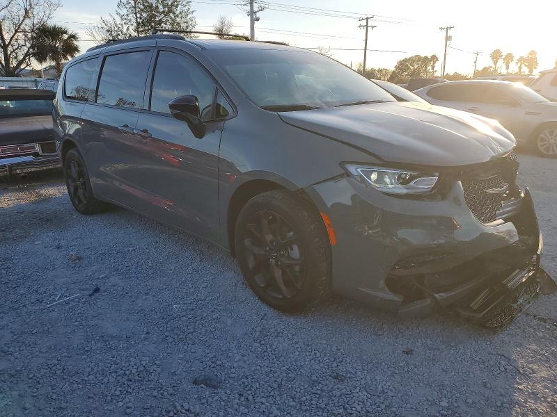 Photo 4 from auction – 2023 CHRYSLER PACIFICA with VIN 2C4RC3GG4PR615170