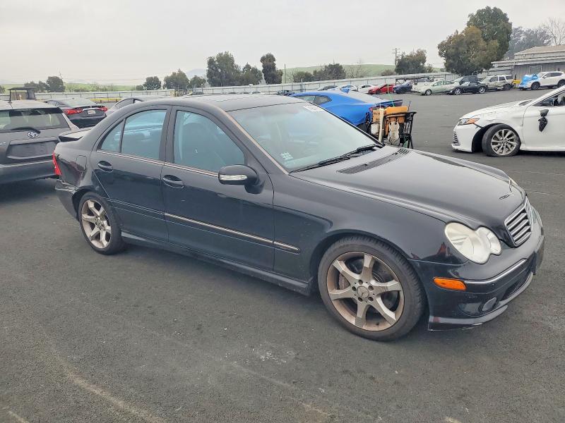 Photo 4 from auction – 2007 MERCEDES-BENZ C with VIN WDBRF52H17F924426