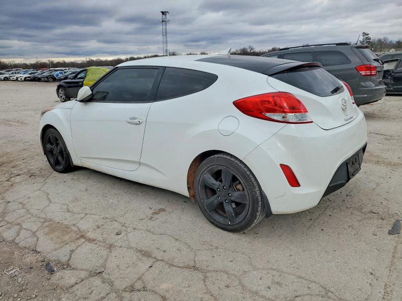 Photo 2 from auction – 2015 HYUNDAI VELOSTER with VIN KMHTC6AD2FU233822