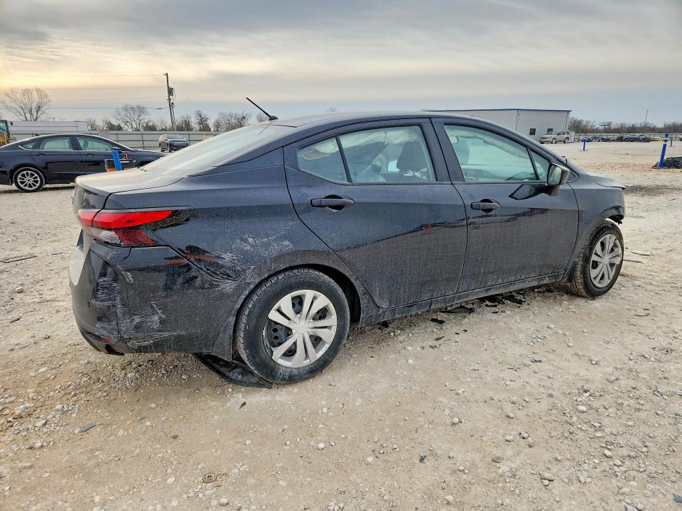 Photo 3 from auction – 2021 NISSAN VERSA with VIN 3N1CN8DV3ML812455