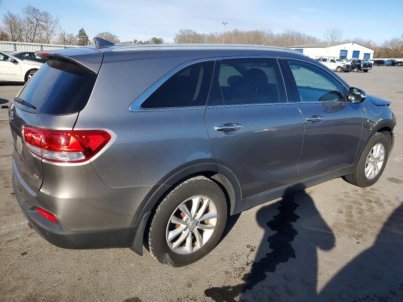 Photo 3 from auction – 2018 KIA SORENTO with VIN 5XYPG4A31JG348833