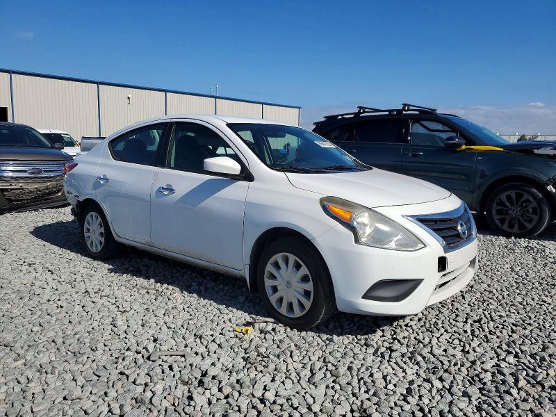 Photo 4 from auction – 2017 NISSAN VERSA S with VIN 3N1CN7APXHL853011